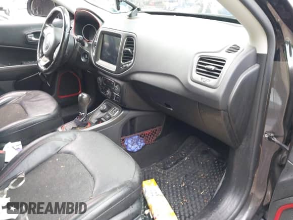 2020 Jeep Compass Trailhawk с VIN 3C4NJDDB0LT189441, выставлен на аукционе IAAI как лот 42837133 с пробегом 68 114 миль миль и . История ставок и продаж доступна на DreamBid. Изображение 5.
