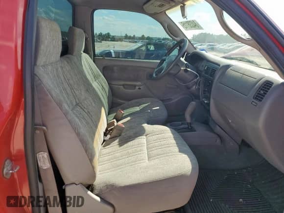 2004 Toyota Tacoma PreRunner with VIN 5TENM92N74Z464206, listed as a Copart auction lot 84038115 with 217,428 mi miles and Salvage title. Bid and sale history available at DreamBid. Image 10.