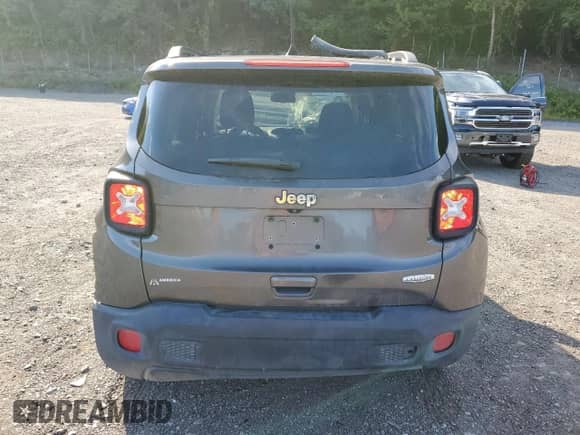 2018 Jeep Renegade Latitude with VIN ZACCJABB5JPJ68093, listed as a Copart auction lot 70480605 with 209,024 mi miles and Clean title. Bid and sale history available at DreamBid. Image 6.