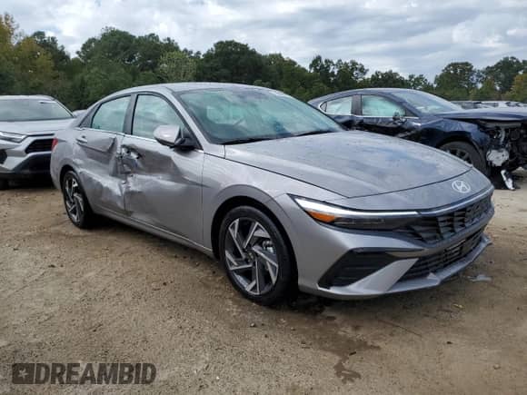 2025 Hyundai Elantra Limited z VIN KMHLP4DG1SU020675, wystawiony jako Copart lot #86144625 z przebiegiem 6 375 mil mil oraz Czysty tytuł • Clean title. Historia ofert i sprzedaży dostępna na DreamBid. Obrazek 4.