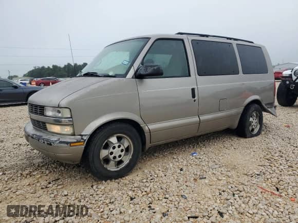 2003 Chevrolet Astro z VIN 1GNEL19X33B102489, wystawiony jako Copart lot #55686585 z przebiegiem 200 050 mil mil oraz Szkoda całkowita • Salvage title. Historia ofert i sprzedaży dostępna na DreamBid. Obrazek 1.