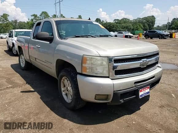 2009 Chevrolet Silverado 1500 LTZ с VIN 1GCEK39039Z208158, выставлен на аукционе Copart как лот 69484225 с пробегом 177 660 миль миль и Списание • Salvage title. История ставок и продаж доступна на DreamBid. Изображение 13.