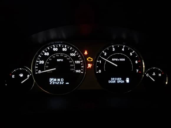 2008 Jeep Commander Limited с VIN 1J8HG58258C245090, выставлен на аукционе Copart как лот 68626645 с пробегом 234 232 миль миль и Списание • Salvage title. История ставок и продаж доступна на DreamBid. Изображение 9.