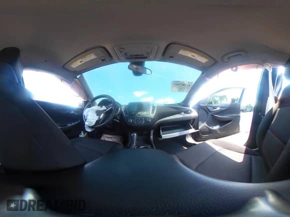 2020 Chevrolet Malibu RS z VIN 1G1ZG5ST1LF142049, wystawiony jako IAAI lot #42687909 z przebiegiem 9 999 mil mil oraz . Historia ofert i sprzedaży dostępna na DreamBid. Obrazek 18.