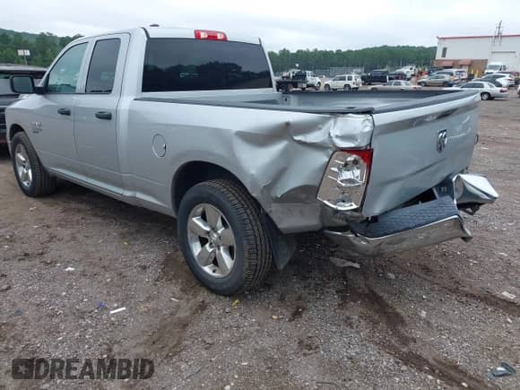 2019 Ram 1500 Tradesman с VIN 1C6RR6FG1KS520999, выставлен на аукционе IAAI как лот 42903507 с пробегом 92 331 миль миль и . История ставок и продаж доступна на DreamBid. Изображение 3.