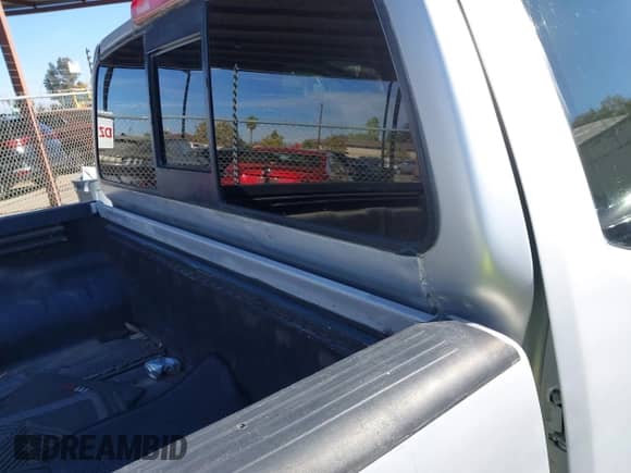 2005 Nissan Frontier SE with VIN 1N6AD06W75C445178, listed as a IAAI auction lot 40915971 with 163,801 mi miles and . Bid and sale history available at DreamBid. Image 13.