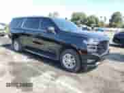 2022 Chevrolet Suburban LT with VIN 1GNSCCKT1NR305591, listed as a Copart auction lot 65971345 with 121,365 mi miles and Salvage title. Bid and sale history available at DreamBid. Image 4.