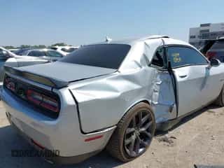 2022 Dodge Challenger R/T с VIN 2C3CDZBT7NH160123, выставлен на аукционе IAAI как лот 43136414 с пробегом 10 270 миль миль и . История ставок и продаж доступна на DreamBid. Изображение 6.