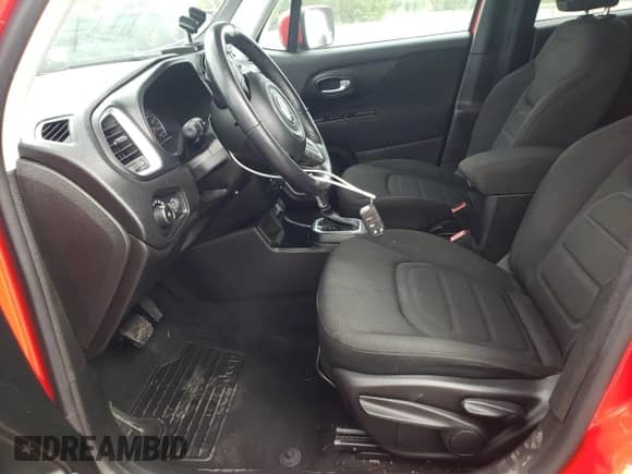 2018 Jeep Renegade Latitude with VIN ZACCJABB9JPG71189, listed as a Copart auction lot 83808525 with 173,359 mi miles and Salvage title. Bid and sale history available at DreamBid. Image 7.