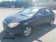 2010 Hyundai Elantra GLS z VIN KMHDU4AD5AU827772, wystawiony jako IAAI lot #42372889 z przebiegiem 192 821 mil mil oraz . Historia ofert i sprzedaży dostępna na DreamBid. Obrazek 2.