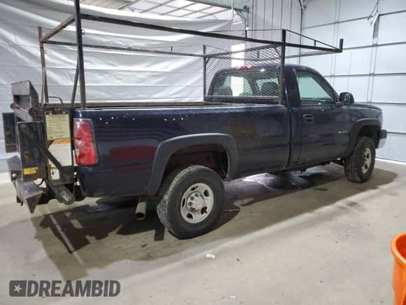 2006 Chevrolet Silverado 3500 SRW Wrk Trk с VIN 1GCHK34U76E124161, выставлен на аукционе Copart как лот 50540005 с пробегом Не указан миль и Списание • Salvage title. История ставок и продаж доступна на DreamBid. Изображение 3.