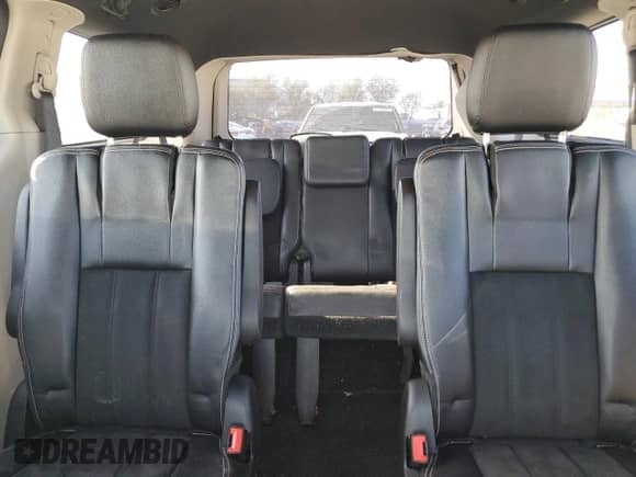 2019 Dodge Grand Caravan SXT с VIN 2C4RDGCG7KR582040, выставлен на аукционе Copart как лот 80749955 с пробегом 76 723 миль миль и Списание • Salvage title. История ставок и продаж доступна на DreamBid. Изображение 10.