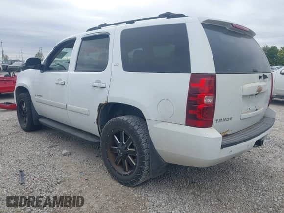 2007 Chevrolet Tahoe LT z VIN 1GNFK13047J168175, wystawiony jako IAAI lot #43458528 z przebiegiem 168 357 mil mil oraz . Historia ofert i sprzedaży dostępna na DreamBid. Obrazek 3.
