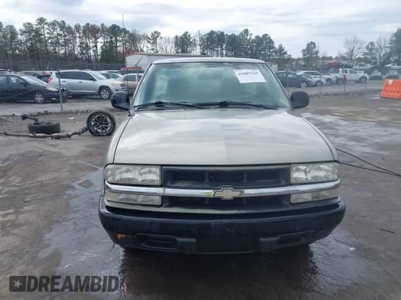 1998 Chevrolet S-10 LS с VIN 1GCCS1442WK218402, выставлен на аукционе IAAI как лот 41807241 с пробегом 281 104 миль миль и . История ставок и продаж доступна на DreamBid. Изображение 12.