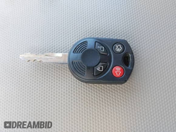 2011 Ford Escape XLT с VIN 1FMCU9D7XBKB01272, выставлен на аукционе IAAI как лот 43086435 с пробегом 122 998 миль миль и . История ставок и продаж доступна на DreamBid. Изображение 11.