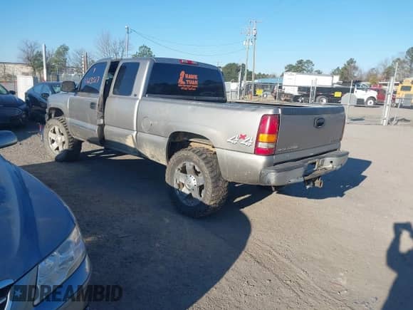 1999 Chevrolet Silverado 2500 LT с VIN 1GCGK29U8XE161901, выставлен на аукционе IAAI как лот 41683517 с пробегом Не указан миль и . История ставок и продаж доступна на DreamBid. Изображение 3.