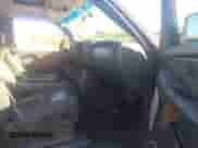 2002 Chevrolet Avalanche z VIN 3GNEK13T72G332678, wystawiony jako IAAI lot #43337976 z przebiegiem 125 437 mil mil oraz . Historia ofert i sprzedaży dostępna na DreamBid. Obrazek 5.