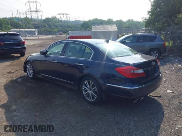 2012 Hyundai Genesis 4.6L z VIN KMHGC4DF4CU159236, wystawiony jako IAAI lot #42480180 z przebiegiem 87 544 mil mil oraz . Historia ofert i sprzedaży dostępna na DreamBid. Obrazek 3.