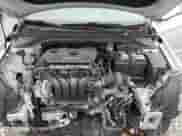 2017 Hyundai Elantra SE z VIN KMHD84LF2HU146837, wystawiony jako Copart lot #90523625 z przebiegiem 122 249 mil mil oraz Czysty tytuł • Clean title. Historia ofert i sprzedaży dostępna na DreamBid. Obrazek 11.