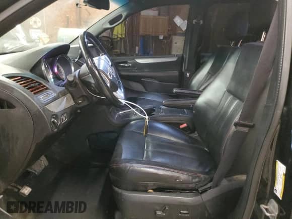 2013 Dodge Grand Caravan R/T with VIN 2C4RDGEGXDR597499, listed as a Copart auction lot 67733995 with 141,304 mi miles and Salvage title. Bid and sale history available at DreamBid. Image 7.