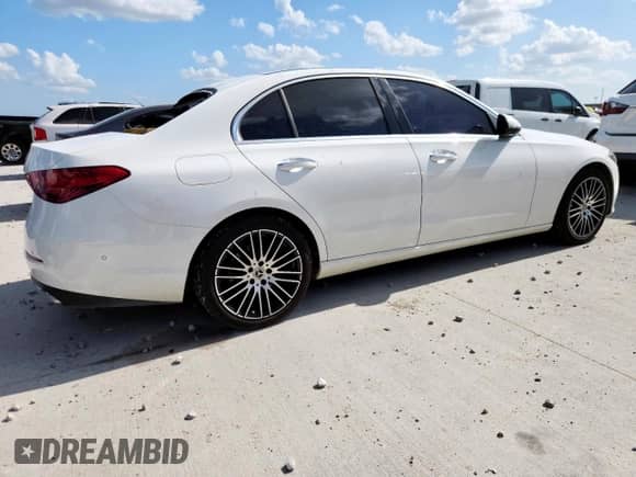 2022 Mercedes-Benz C 300 с VIN W1KAF4GB1NR016444, выставлен на аукционе Copart как лот 63758155 с пробегом 70 339 миль миль и Чистый • Clean title. История ставок и продаж доступна на DreamBid. Изображение 3.