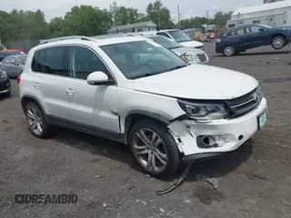 2013 Volkswagen Tiguan S с VIN WVGBV3AX6DW577296, выставлен на аукционе IAAI как лот 42705129 с пробегом 110 709 миль миль и . История ставок и продаж доступна на DreamBid. Изображение 1.