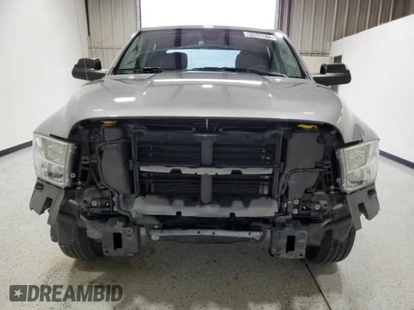 2023 Ram 1500 SLT z VIN 1C6RR6LG4PS564930, wystawiony jako Copart lot #89668875 z przebiegiem 52 085 mil mil oraz Czysty tytuł • Clean title. Historia ofert i sprzedaży dostępna na DreamBid. Obrazek 5.
