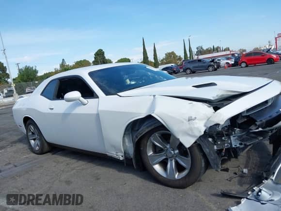 2019 Dodge Challenger SXT с VIN 2C3CDZAG1KH551333, выставлен на аукционе IAAI как лот 43243129 с пробегом 67 405 миль миль и . История ставок и продаж доступна на DreamBid. Изображение 13.