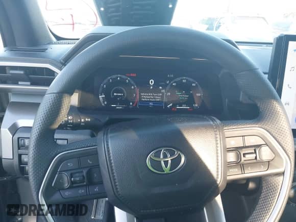 2024 Toyota Tacoma SR5 z VIN 3TMLB5JN9RM057547, wystawiony jako IAAI lot #42865640 z przebiegiem 28 049 mil mil oraz . Historia ofert i sprzedaży dostępna na DreamBid. Obrazek 7.
