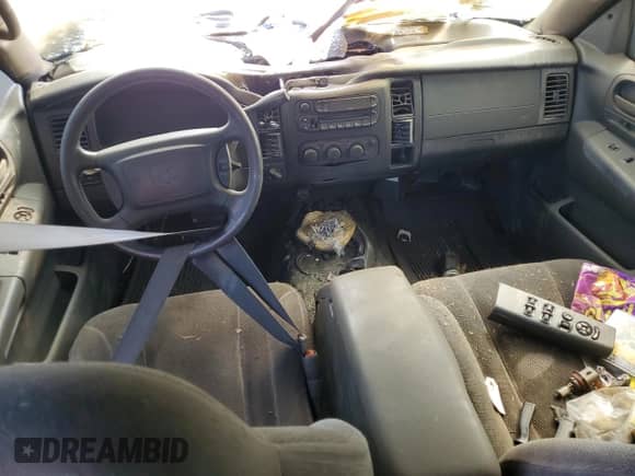 2002 Dodge Dakota Sport with VIN 1B7HG38N92S551597, listed as a Copart auction lot 59537335 with Not provided miles and Non repairable. Bid and sale history available at DreamBid. Image 8.