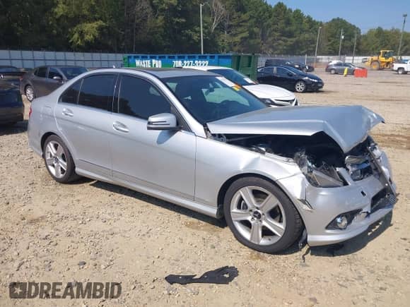 2010 Mercedes-Benz C 300 Sport с VIN WDDGF8BBXAR088505, выставлен на аукционе IAAI как лот 43162530 с пробегом 81 234 миль миль и . История ставок и продаж доступна на DreamBid. Изображение 1.