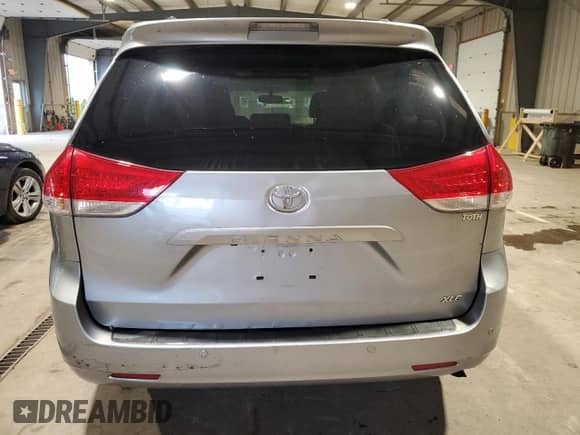 2013 Toyota Sienna XLE AAS with VIN 5TDYK3DCXDS294805, listed as a Copart auction lot 83762155 with 385,160 mi miles and Clean title. Bid and sale history available at DreamBid. Image 6.