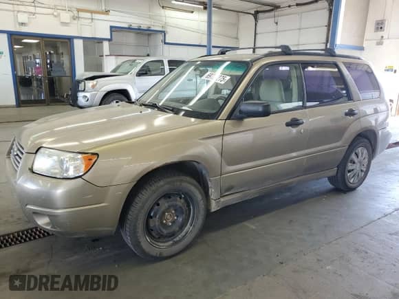 2008 Subaru Forester X with VIN JF1SG63618H718389, listed as a Copart auction lot 69723275 with 192,750 mi miles and Clean title. Bid and sale history available at DreamBid. Image 1.