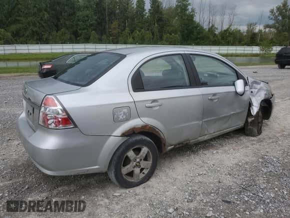 2007 Chevrolet Aveo LT z VIN KL1TG56677B044715, wystawiony jako Copart lot #70761654 z przebiegiem 112 973 mil mil oraz Szkoda całkowita • Salvage title. Historia ofert i sprzedaży dostępna na DreamBid. Obrazek 3.