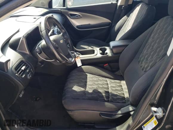 2015 Chevrolet Volt z VIN 1G1RA6E40FU107157, wystawiony jako Copart lot #68286173 z przebiegiem 92 476 mil mil oraz . Historia ofert i sprzedaży dostępna na DreamBid. Obrazek 7.