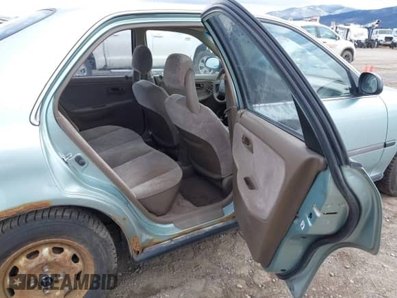 1993 Honda Civic with VIN JHMEG855XPS018863, listed as a IAAI auction lot 43388484 with 331,327 mi miles and . Bid and sale history available at DreamBid. Image 8.