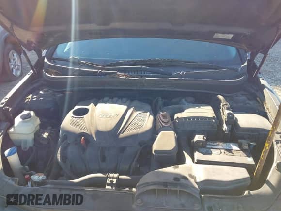 2014 Hyundai Sonata SE with VIN 5NPEC4ACXEH892202, listed as a IAAI auction lot 43423388 with 154,431 mi miles and . Bid and sale history available at DreamBid. Image 10.