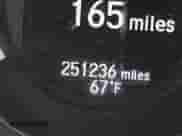 2014 Honda Accord Touring z VIN 1HGCR6F72EA010462, wystawiony jako IAAI lot #43379000 z przebiegiem 251 236 mil mil oraz . Historia ofert i sprzedaży dostępna na DreamBid. Obrazek 15.