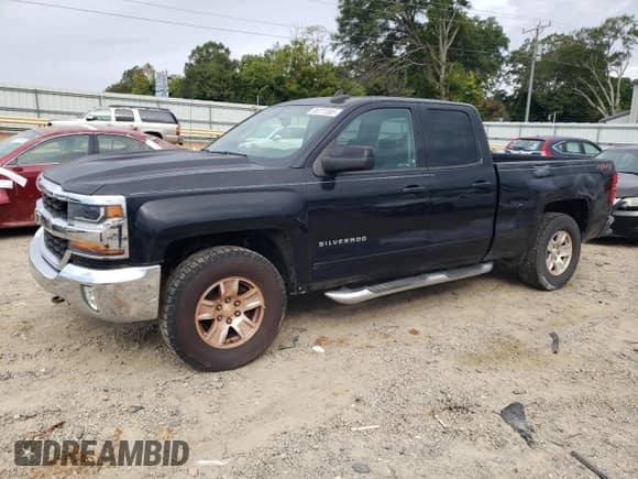 2018 Chevrolet Silverado 1500 LT с VIN 1GCVKREH2JZ363495, выставлен на аукционе Copart как лот 80777585 с пробегом 56 884 миль миль и Списание • Salvage title. История ставок и продаж доступна на DreamBid. Изображение 1.
