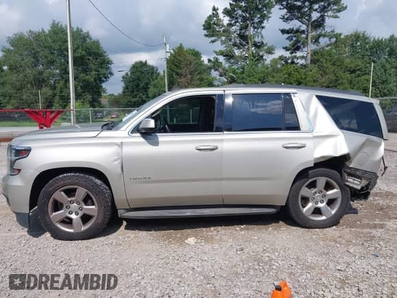 2015 Chevrolet Tahoe LT с VIN 1GNSCBKC9FR241912, выставлен на аукционе IAAI как лот 42571879 с пробегом 264 917 миль миль и . История ставок и продаж доступна на DreamBid. Изображение 14.