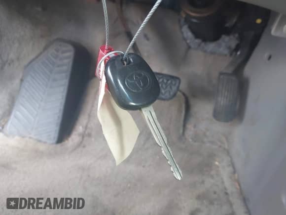 2009 Toyota Sienna XLE with VIN 5TDZK22C79S257834, listed as a IAAI auction lot 43212146 with 184,750 mi miles and . Bid and sale history available at DreamBid. Image 11.