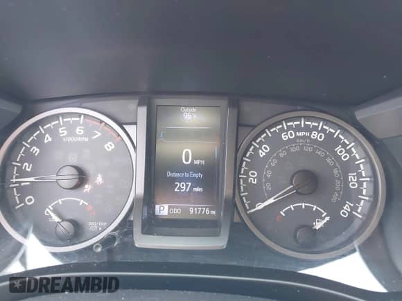 2018 Toyota Tacoma SR z VIN 3TMCZ5AN0JM126724, wystawiony jako IAAI lot #42842788 z przebiegiem 91 776 mil mil oraz . Historia ofert i sprzedaży dostępna na DreamBid. Obrazek 7.