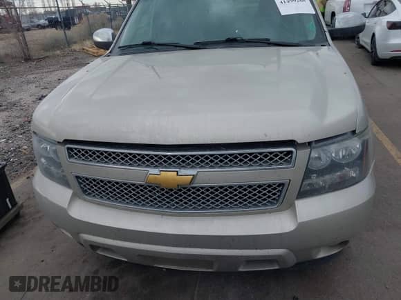 2013 Chevrolet Tahoe LTZ с VIN 1GNSCCE03DR127957, выставлен на аукционе IAAI как лот 41499268 с пробегом 64 292 миль миль и . История ставок и продаж доступна на DreamBid. Изображение 11.