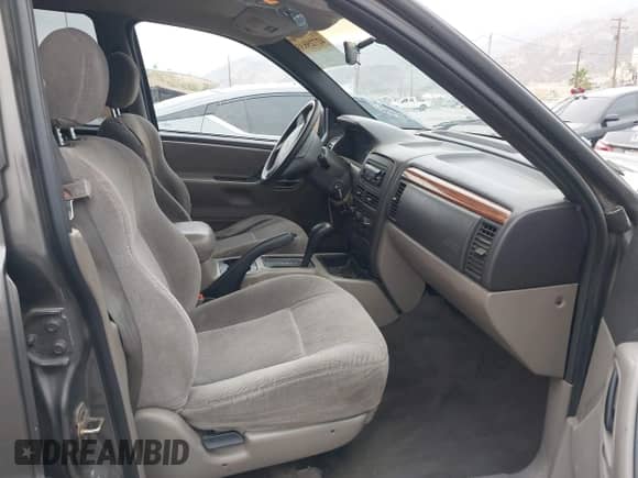 1999 Jeep Grand Cherokee Laredo с VIN 1J4G258S7XC537382, выставлен на аукционе IAAI как лот 42725833 с пробегом 143 240 миль миль и . История ставок и продаж доступна на DreamBid. Изображение 5.