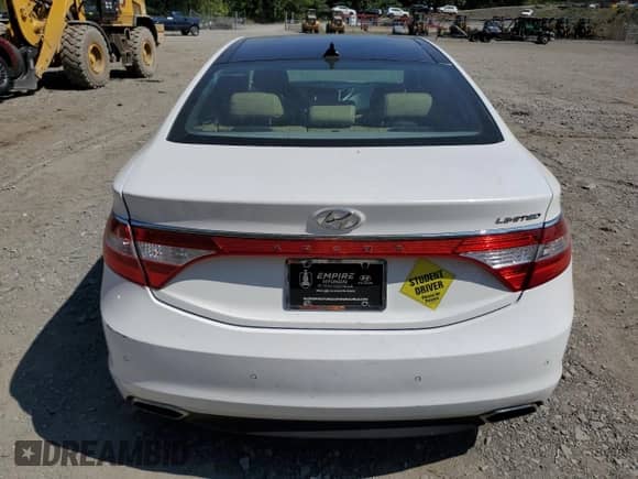 2015 Hyundai Azera Limited с VIN KMHFH4JG9FA446930, выставлен на аукционе Copart как лот 68976584 с пробегом 104 618 миль миль и Списание • Salvage title. История ставок и продаж доступна на DreamBid. Изображение 6.