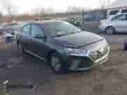 2022 Hyundai Ioniq SE с VIN KMHC75LC6NU275962, выставлен на аукционе IAAI как лот 41297650 с пробегом 28 274 миль миль и . История ставок и продаж доступна на DreamBid. Изображение 1.