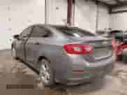 2018 Chevrolet Cruze LT z VIN 1G1BH5SE0J7209747, wystawiony jako IAAI lot #41550323 z przebiegiem 148 307 mil mil oraz . Historia ofert i sprzedaży dostępna na DreamBid. Obrazek 3.