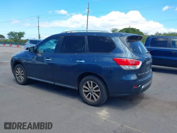 2014 Nissan Pathfinder Platinum with VIN 5N1AR2MM1EC658298, listed as a IAAI auction lot 43162383 with 148,611 mi miles and . Bid and sale history available at DreamBid. Image 3.