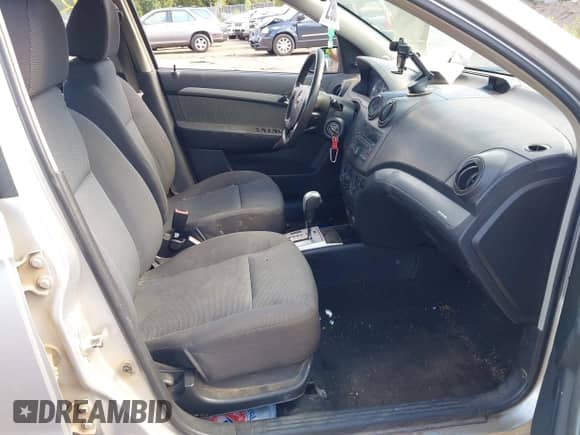 2009 Chevrolet Aveo 1LT с VIN KL1TD56E79B621570, выставлен на аукционе IAAI как лот 42781778 с пробегом 131 859 миль миль и . История ставок и продаж доступна на DreamBid. Изображение 5.