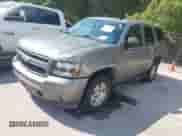 2008 Chevrolet Tahoe 1LT с VIN 1GNFC13028R275841, выставлен на аукционе IAAI как лот 43379930 с пробегом 301 691 миль миль и . История ставок и продаж доступна на DreamBid. Изображение 2.